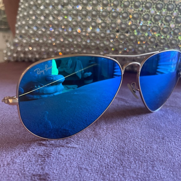 Ray-Ban Gold Frame Sunglasses with Blue Lenses - Picture 4 of 5